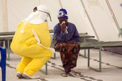 Zabiják ebola se vrací. V Guineji znovu přibývá nakažených