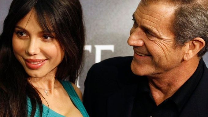 Mel Gibson s přítelkyní