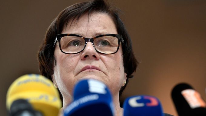Ministryně spravedlnosti Marie Benešová tvrzení, že by účast soudce v komise pro výběr žalobců byla protiústavní, odmítá.