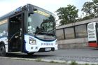 Praha testuje další hybridní autobus. "Vyrobí" až o 30 procent méně emisí než diesel
