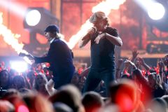 AC/DC ruší koncerty, zpěvákovi kapely hrozí absolutní ztráta sluchu