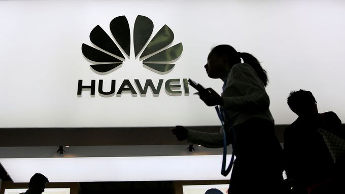 Ilustrační snímek. USA vyšetřují Huawei kvůli krádeži obchodních tajemství amerických firem.