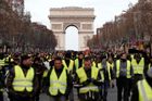 Cena za ústupky žlutým vestám: Francie příští rok poruší rozpočtové pravidlo EU