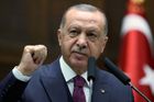 Erdogan nařídil pobřežní stráži zabránit migrantům v přeplutí Egejského moře