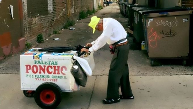 Fidencio Sanchez, stařičký chudý zmrzlinář, z něhož se za deset dní stal boháč.