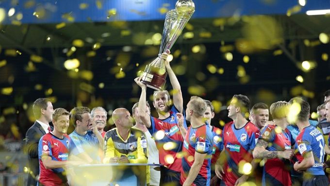 Prohlédněte si galerii z fotbalového Superpoháru, v němž Viktoria Plzeň v sobotu večer porazila Liberec 2:1.