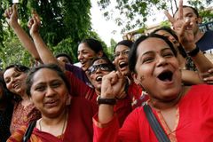 Přelomové rozhodnutí soudu v Indii. Homosexuální styk už nebude trestný čin