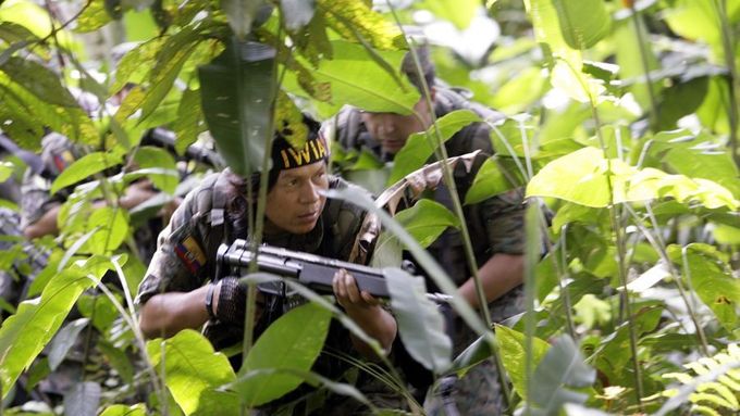 Ekvádorské speciální jednotky pročesávají džungli na kolumbijské hranici