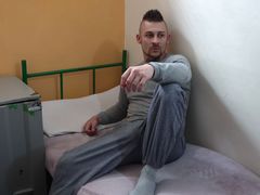 Petrovi z plzeňské věznice je 25 let. Sedí za čtyři těžká ublížení na zdraví.