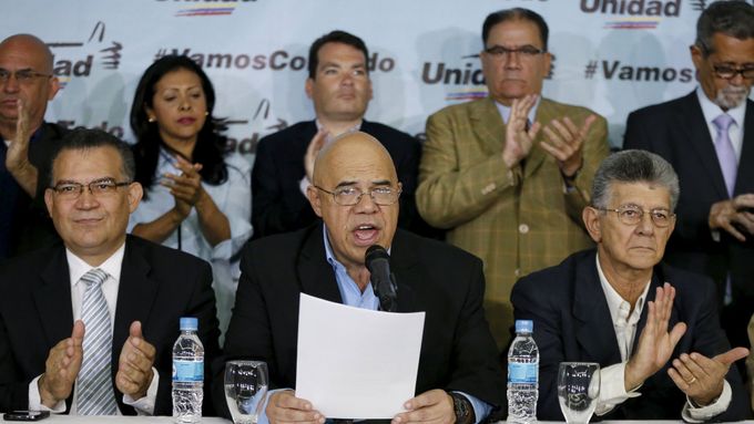 Venezuelská opozice Stůl demokratické jednoty vyhlásila plán na sesazení Nicoláse Madury z prezidentského křesla.