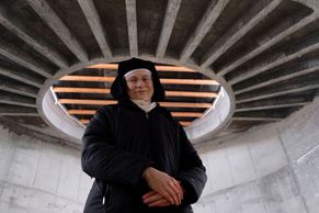 "Když Bůh dá, po Velikonocích se nastěhujeme." Karmelitky dokončují klášter u Prahy