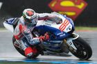 Drama v MotoGP: Lorenzo se v Assenu vážně zranil