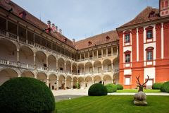 Spor o renesanční zámek v Opočnu nekončí, Colloredo-Mansfeldová podala ústavní stížnost
