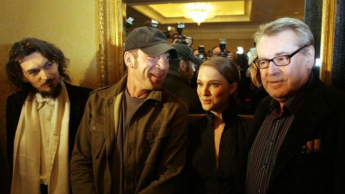 Miloš Forman, Javier Bardem a Natalie Portman na tiskové konferenci k české premiéře filmu Goyovy přízraky.
