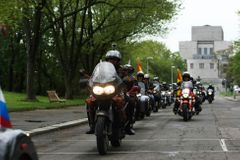 Motorkáři z Nočních vlků opustili Čechy, jsou v Německu