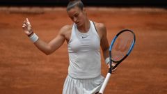 Video: Řecká mašina, která zničila Plíškovou. Sakkariová zvedá v posilovně 140 kilogramů