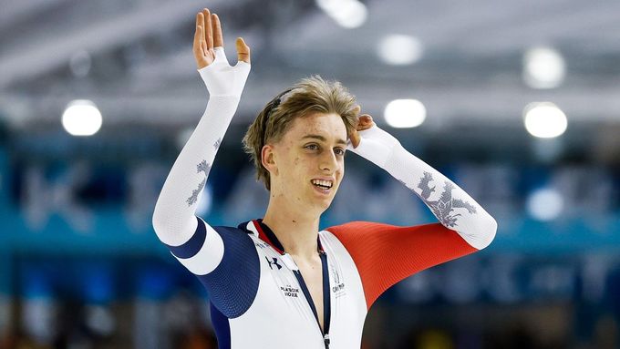 Metoděj Jílek po triumfu v závodě na 10 000 metrů v Heerenveenu