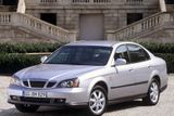 Jihokorejské limuzíny jsou samostatnou kapitolou v celé historii automobilového průmyslu. Společným jmenovatelem je snaha vyrovnat se evropským konkurenčním značkám nejen cenou, ale také kvalitou. Druhým pokusem Daewoo byla Evanda, nahrazující model Leganza. V roce 2004 se Daewoo změnilo na Chevrolet, Evanda zůstala ještě dva roky v nabídce. Poté ji nahradila modernější Epica. Za dvoulitrovou Evandu dal zájemce podle ceníku na konci roku 2004 nejméně 549 000 korun.