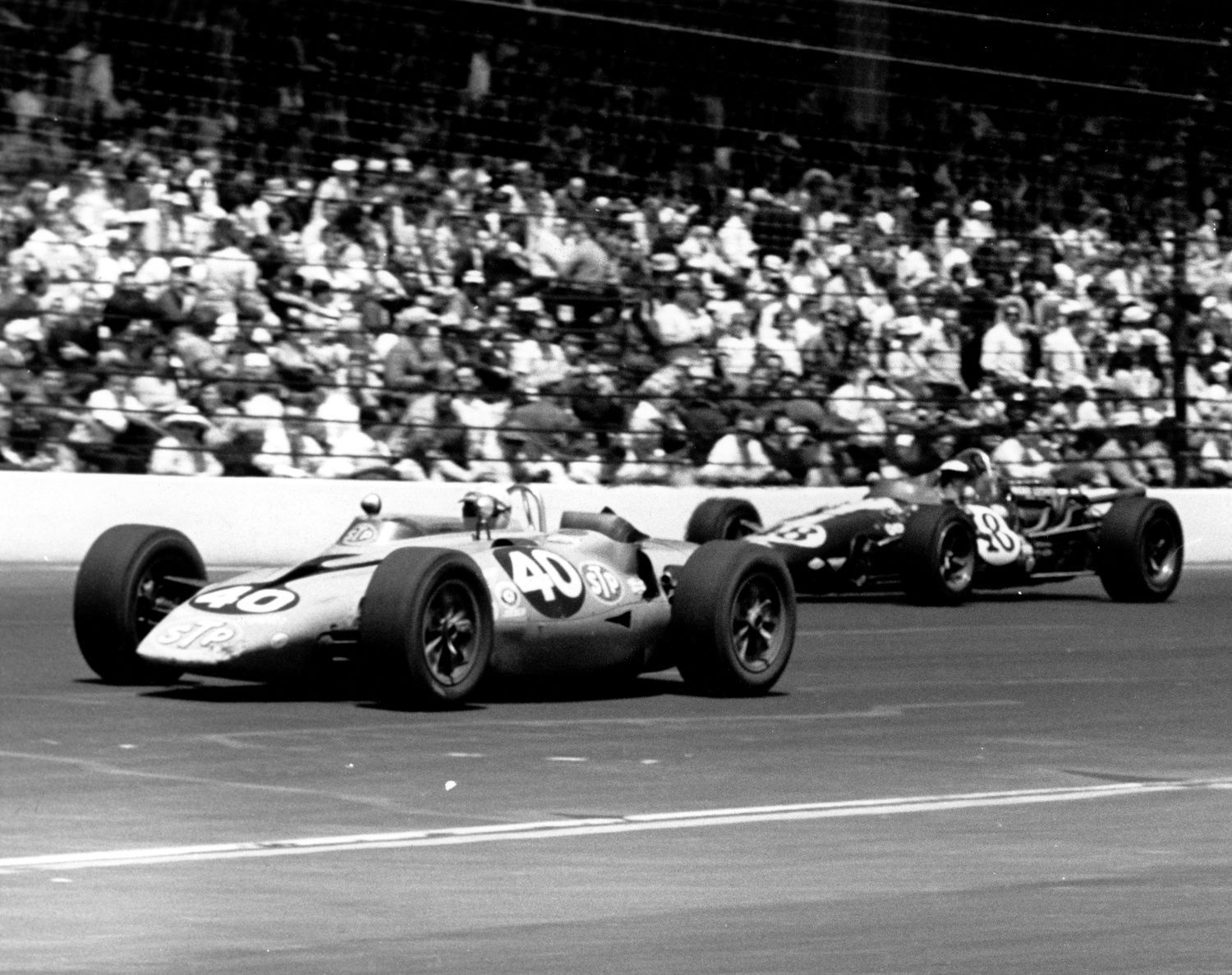 Indy 500: Parnelli Jones (40) a Jochen Rindt - 1967