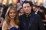 ... John Travolta s manželkou Kelly Prestonovou...