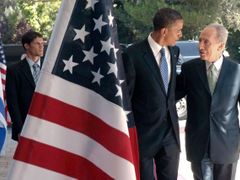 Kandidát Barack Obama s izraelským prezidentem Šimonem Peresem