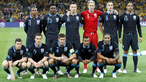 Anglická fotbalová reprezentace před utkáním se Švédskem ve skupině D na Euru 2012.