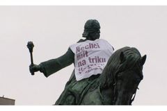 Anti-communist T-shirt for legendary medieval general