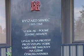 Upálil se kvůli okupaci ČSSR, teď má v Praze pomník