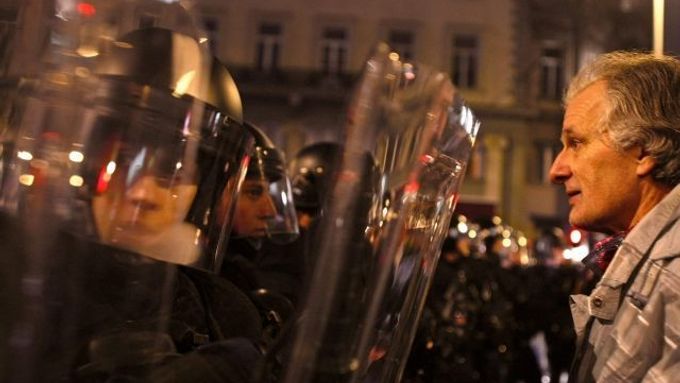 Maďarskou krizi doprovázejí časté protivládní demonstrace.