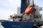 Zmizelá loď Arctic Sea možná pašovala zbraně