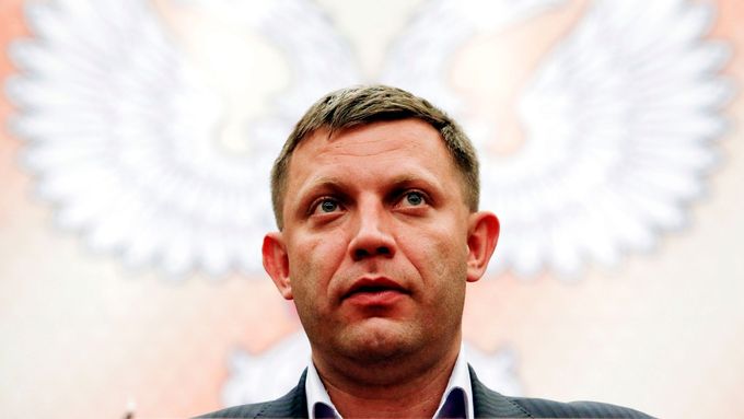 Spisovatel je nyní poradcem separatistického vůdce Alexandra Zacharčenka (na fotografii).