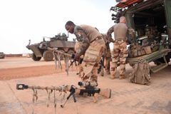 Rada bezpečnosti OSN schválila možnost sankcí proti narušitelům míru v Mali