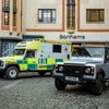 Land Rover Defender - 29 s ambulanci Red Cross LR_Def_Bonhams_301115_06