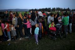 Schváleno. Řecko může vracet migranty do Turecka. Na ostrově Chios vypukla vzpoura