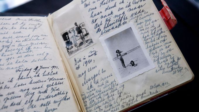 Deník Anne Frankové.