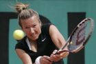 Živě: Melicharová/Peschkeová - Dabrowská/Sü 6:3, 4:6, 7:5. Češka je ve finále Wimbledonu
