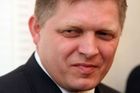 Fico ovládá další slovenské volby, Košice hrozí aférou