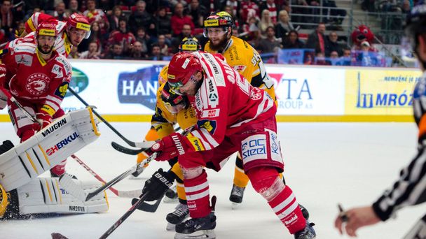 2. finále extraligy 2015: Třinec vs. Litvínov