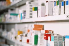 Lékárny přijdou o téměř dvě miliardy korun, hrozí zavřením výdejen