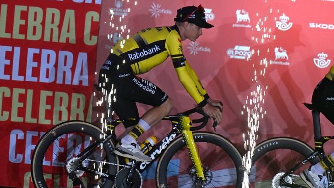 Dán Jonas Vingegaard vyráží na Vueltu jako hlavní favorit jubilejního 80. ročníku.