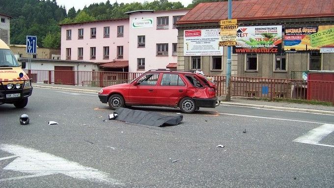 Na českých silnicích od pátku zemřelo 17 lidí