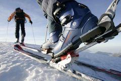 Než doživotně splácet, je lepší se na lyžování pojistit
