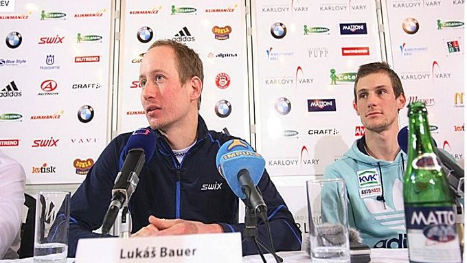 Tisková konference k závodům Carlsbad Ski Sprint: Zleva Lukáš Bauer a Martin Jakš