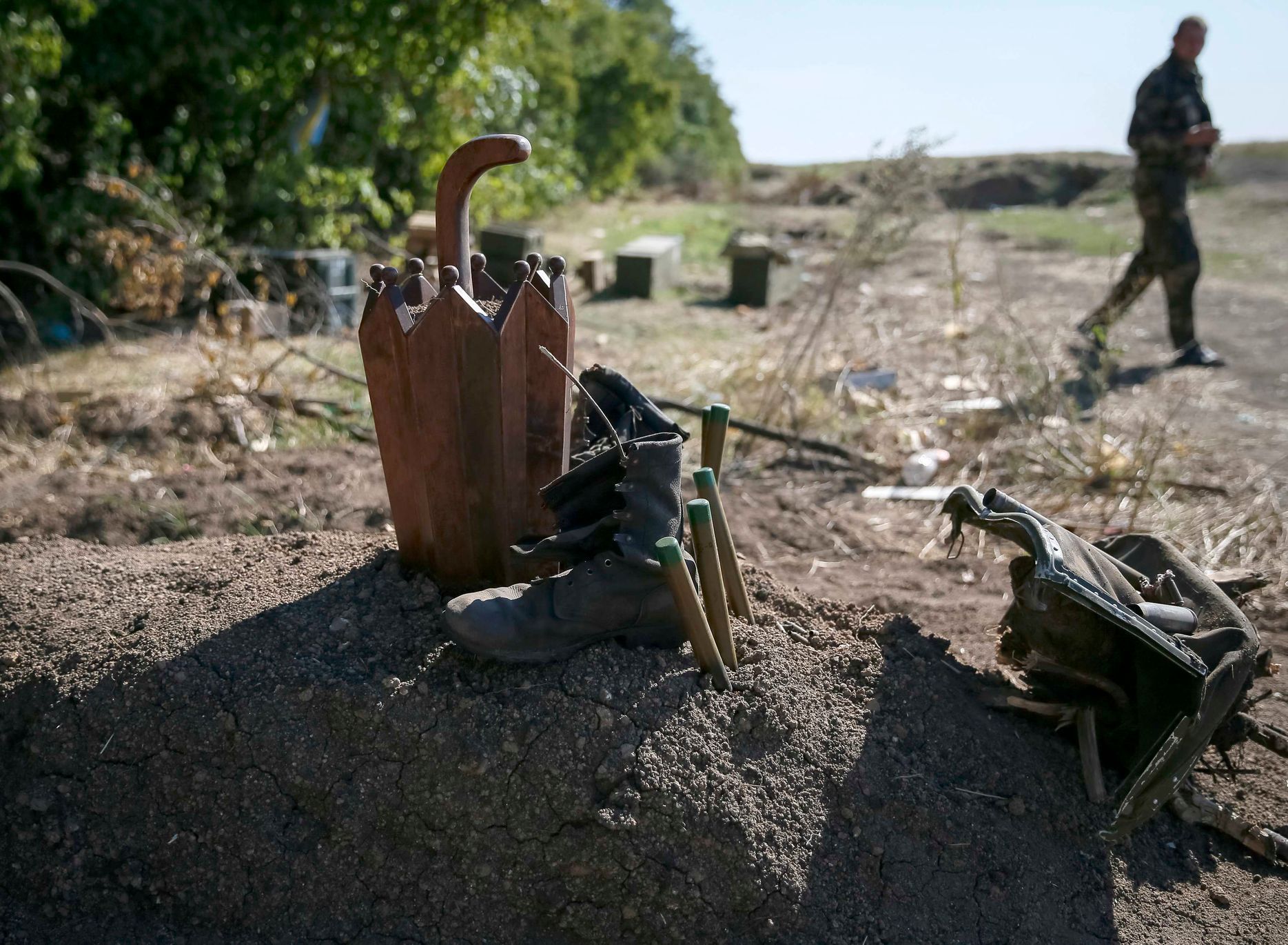 Ukrajina - neoznačený hrob poblíž Luhansku