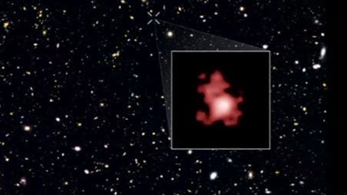 Hubbleův teleskop pořídil snímek galaxie GN-Z11, která je od Země vzdálená asi 13,4 miliardy světelných let. Tak hluboko do vesmíru nikdo nedohlédl.