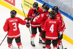 Kanada nadělila Švýcarům deset branek, šesti body zazářil Byfield