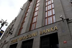 Nového guvernéra České národní banky jmenuje prezident koncem května