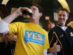 A pint of Guinness will do for the celebration of the Irish YES to the Lisbon Treaty.