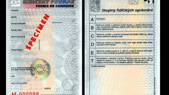Řidičský průkaz, vydávaný od roku 1996 do roku 2000. Přestane platit v roce 2010.
