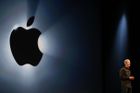 Apple usvědčen z kartelu. Předražoval e-knihy